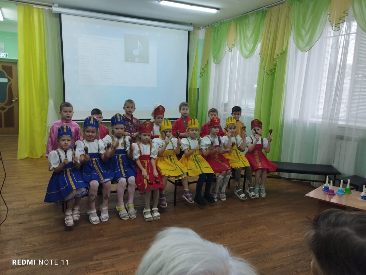 Концернтная программа «Осень в Росссии» от детского сада «Аленушка»